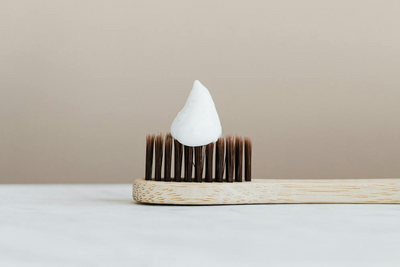 Hidroxiapatita: el mineral de tus dientes, de vuelta a tus dientes