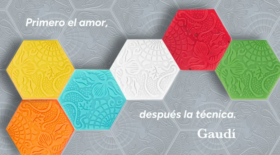 Homenaje a Antoni Gaudí